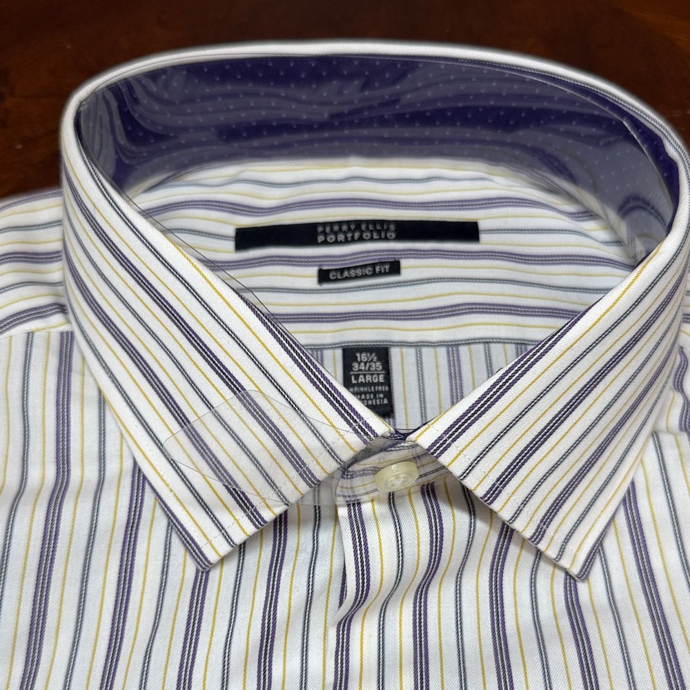 Perry Ellis Men's Classic Fit Striped Shirt -‎ White and Purple